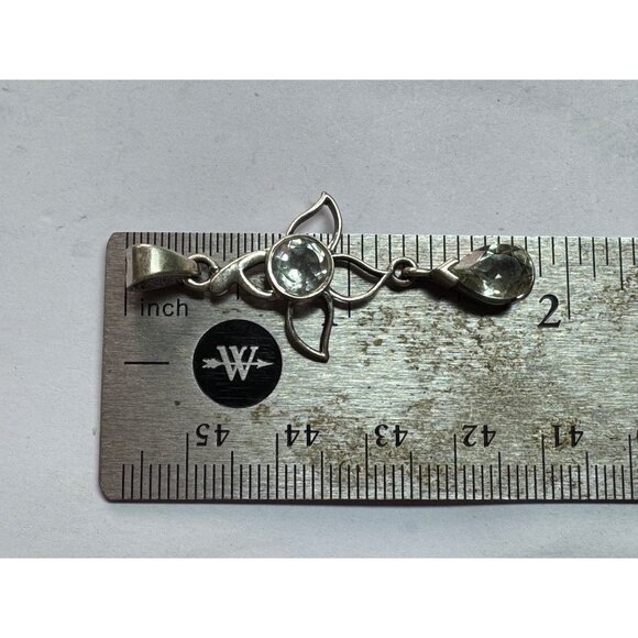 Estate Sterling Silver 925 Flower Design Pendant w/ Faceted Stones, 2.9g No Chai - Picture 7 of 8